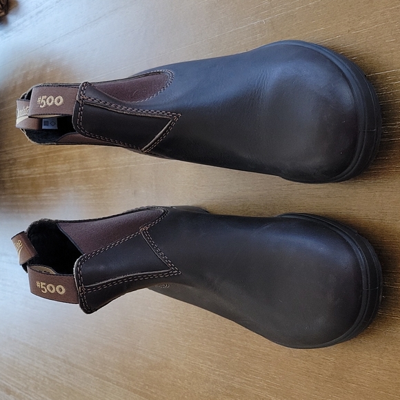 Blundstone Shoes - BLUNDSTONE 500 STOUT CHELSEA BOOT WORN ONCE.
